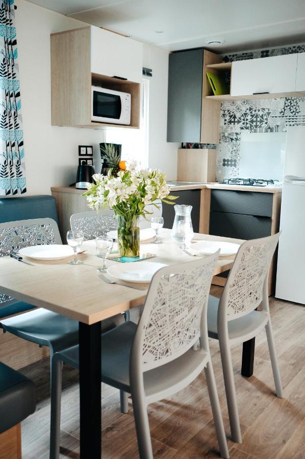 Mobil Home Xxl2 4 Chambres - Camping Chateau La Foret 圣于连－德朗德 外观 照片